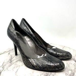 Carisma Made In Italy Pewter/gunmetal snake print leather Stiletto Pumps 9.5